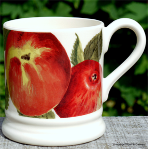 Emma Bridgewater Apple ½ pint mug 